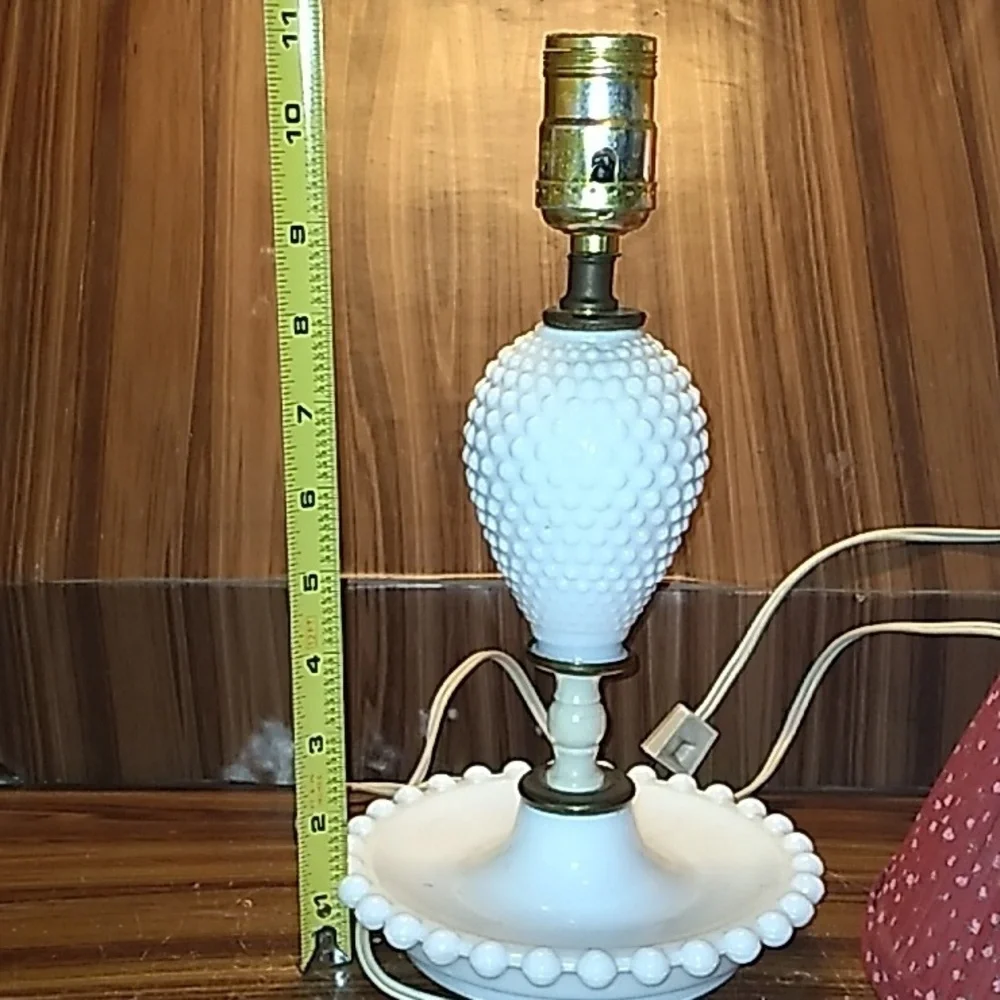Vintage 1950s 1960s milk glass hobnail Boudoir farmhouse Fenton mcm tested lamp